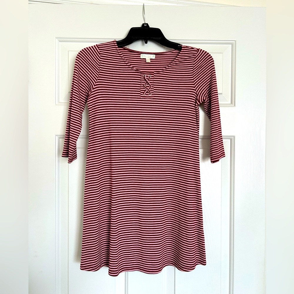 Cute burgundy and pink dress, youth medium. 3/4 sleeve.